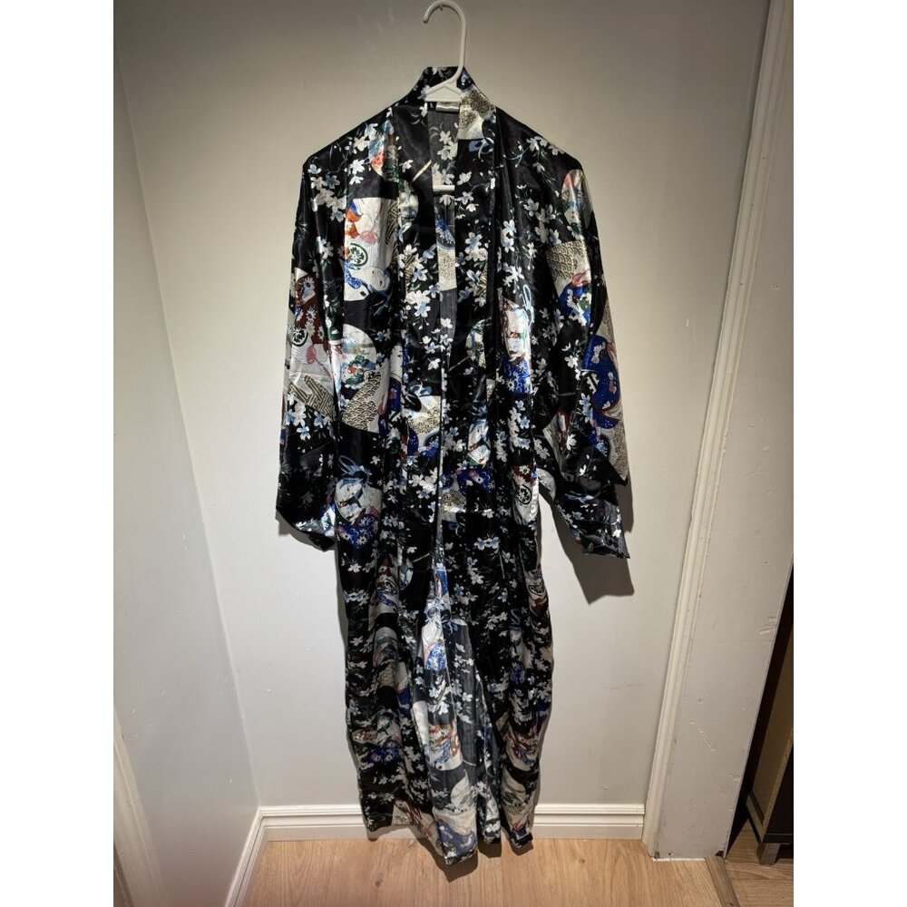 Jade Brand Japanese Womens Kimono Robe OS  Black Floral Satin Boho Geisha